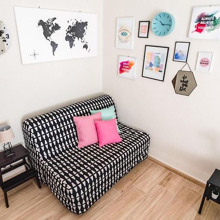 Sea Breeze Vibes Apartment เนอาเปรามอส ภายนอก รูปภาพ
