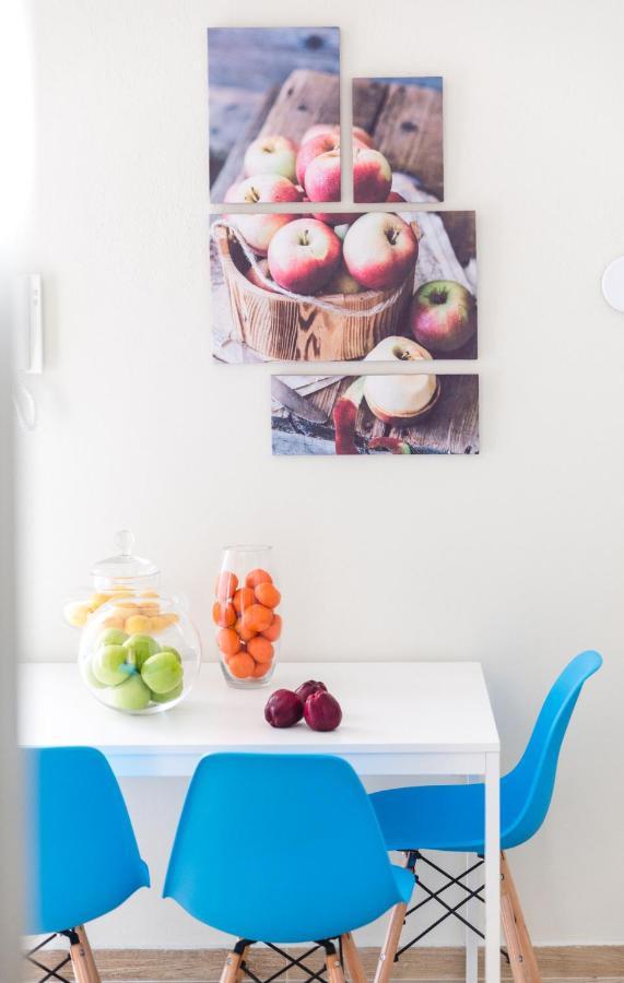 Sea Breeze Vibes Apartment เนอาเปรามอส ภายนอก รูปภาพ