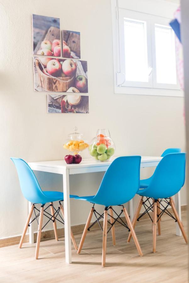 Sea Breeze Vibes Apartment เนอาเปรามอส ภายนอก รูปภาพ
