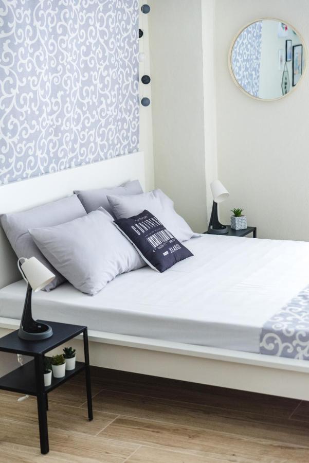 Sea Breeze Vibes Apartment เนอาเปรามอส ภายนอก รูปภาพ