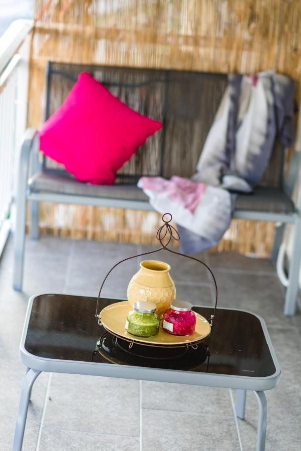Sea Breeze Vibes Apartment เนอาเปรามอส ภายนอก รูปภาพ